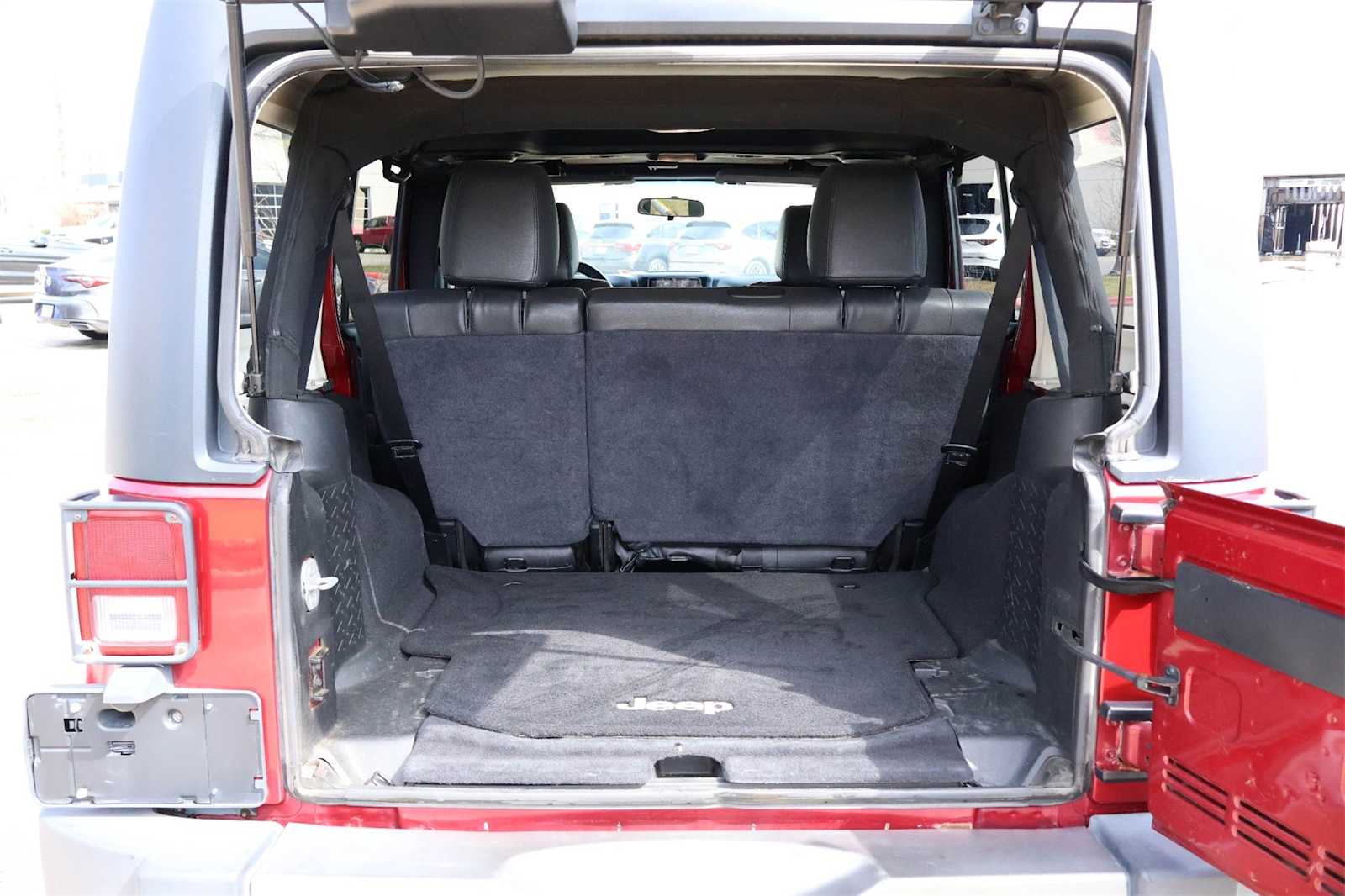 Thumbnail: 2012 Jeep Wrangler - 19