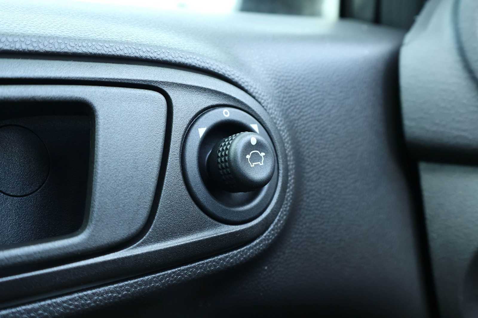 Thumbnail: 2018 Ford Fiesta - 28