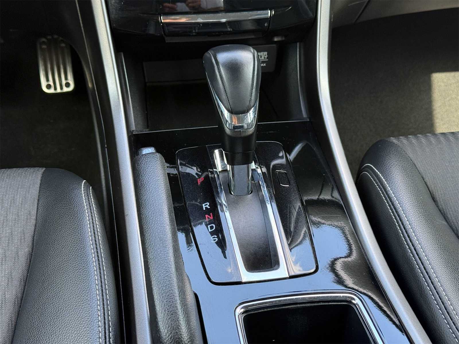 Thumbnail: 2017 Honda Accord - 17