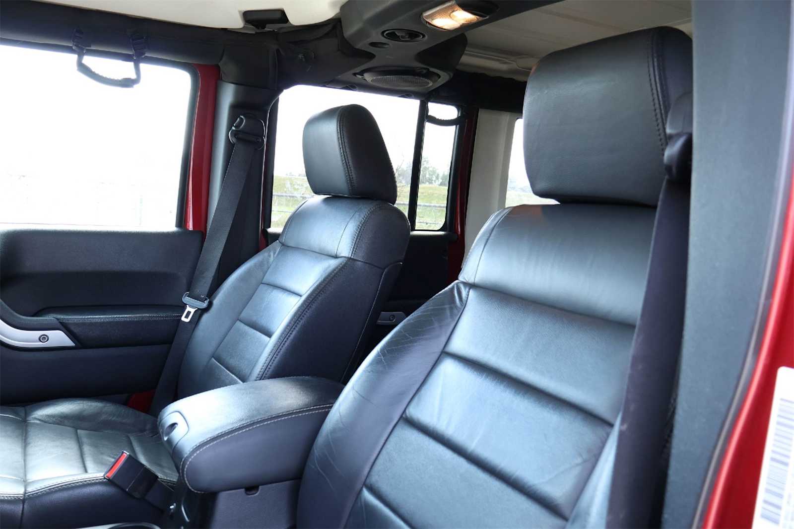 Thumbnail: 2012 Jeep Wrangler - 11