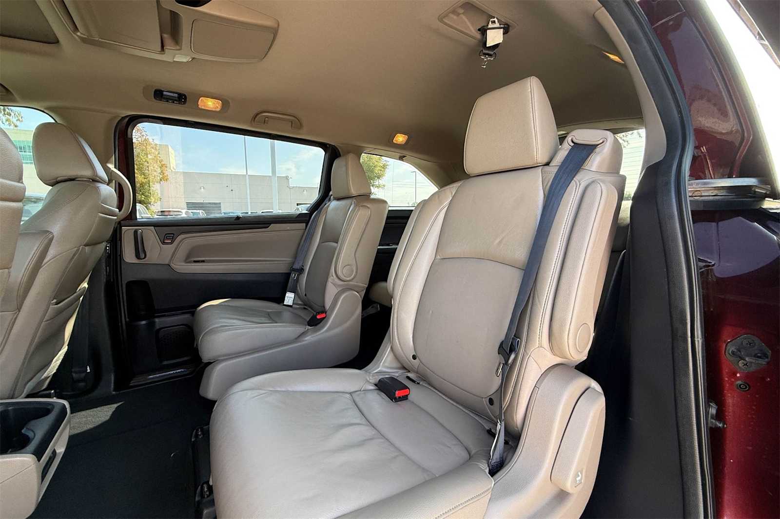 Thumbnail: 2018 Honda Odyssey - 13