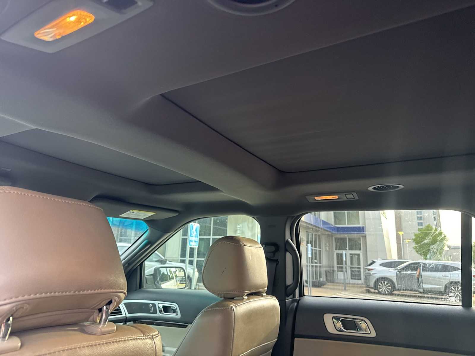 Thumbnail: 2015 Ford Explorer - 9