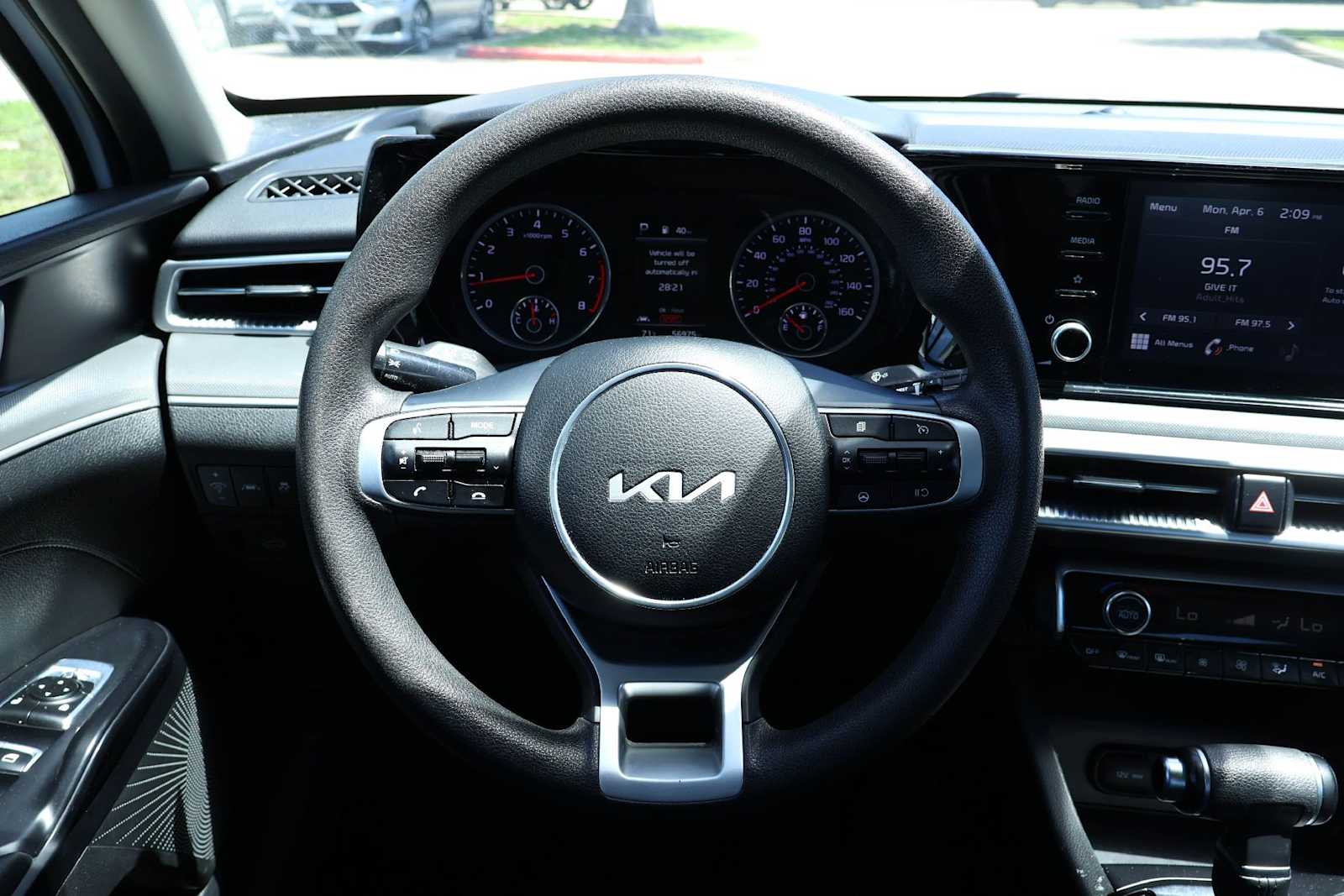 Thumbnail: 2023 Kia K5 - 15