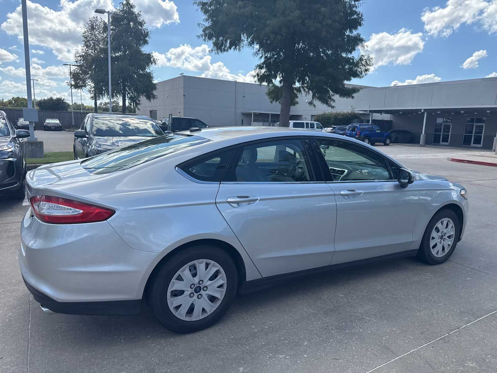Thumbnail: 2014 Ford Fusion - 3