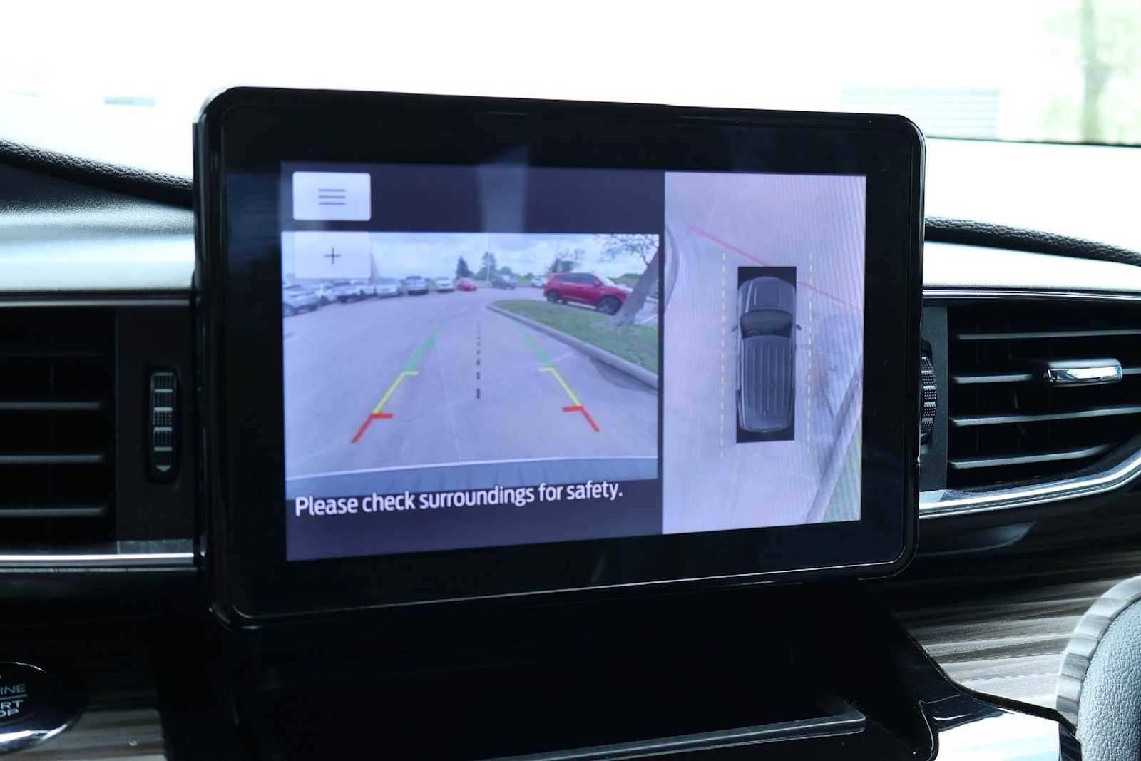 Thumbnail: 2021 Ford Explorer - 27