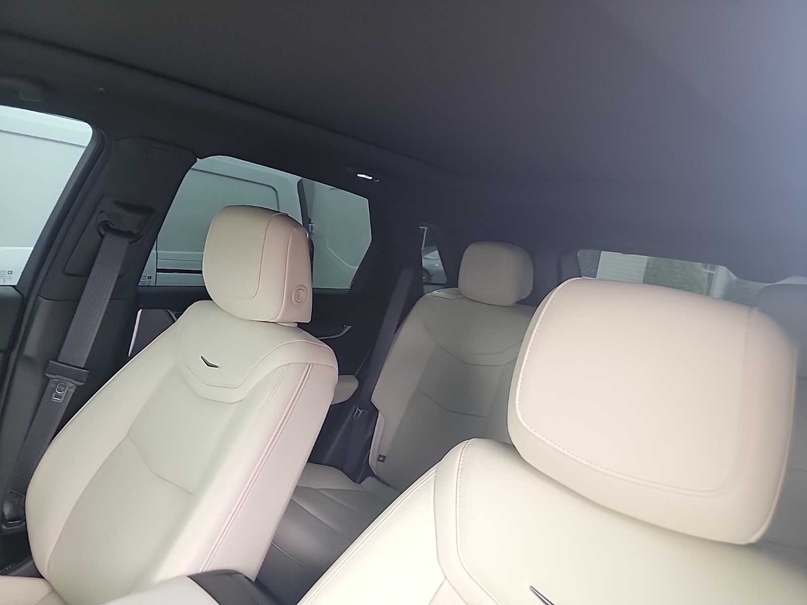 Thumbnail: 2024 Cadillac XT5 - 10