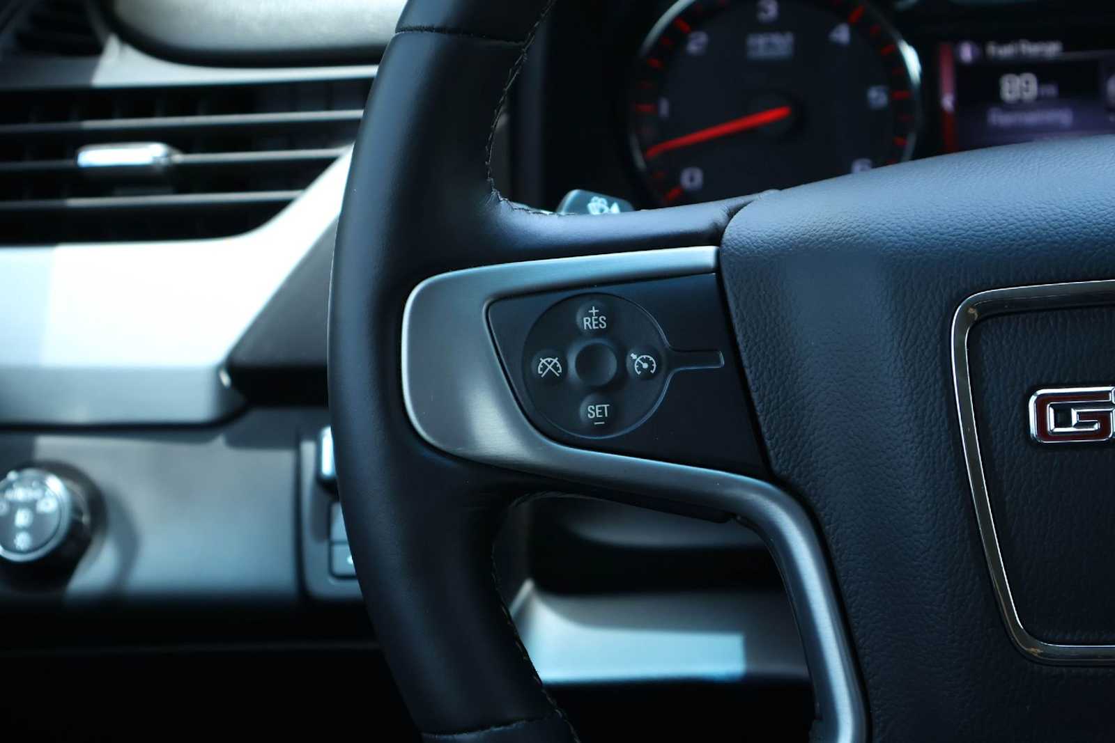 Thumbnail: 2016 GMC Yukon - 22
