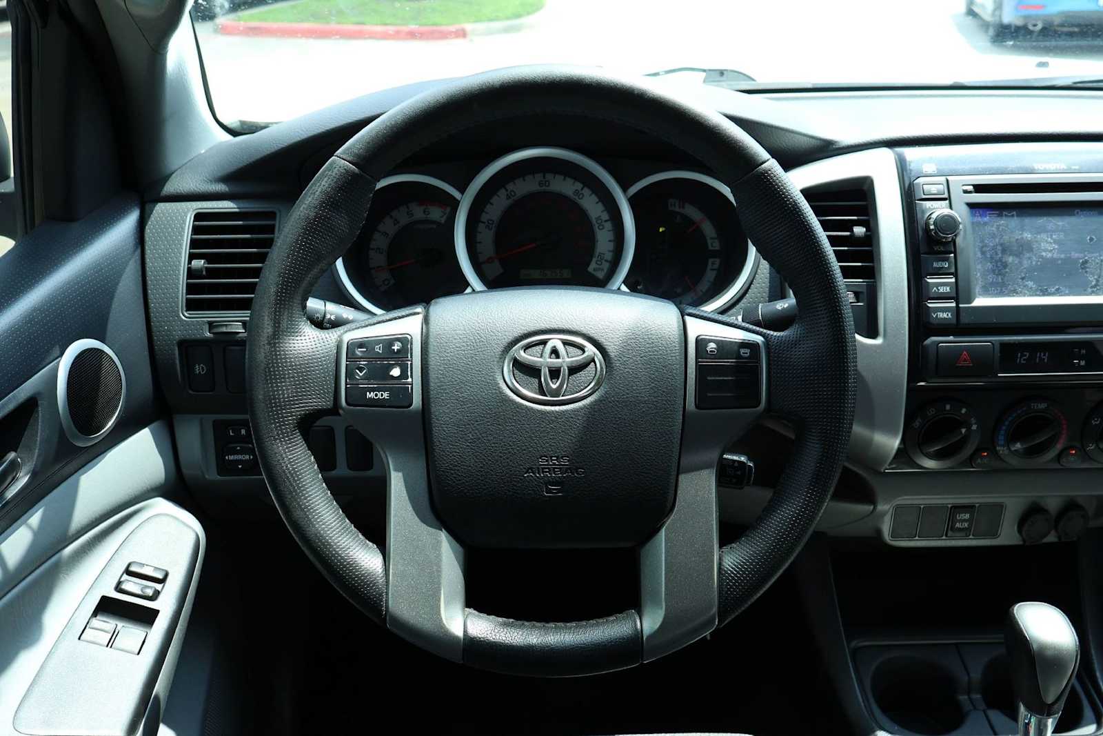 Thumbnail: 2013 Toyota Tacoma - 14