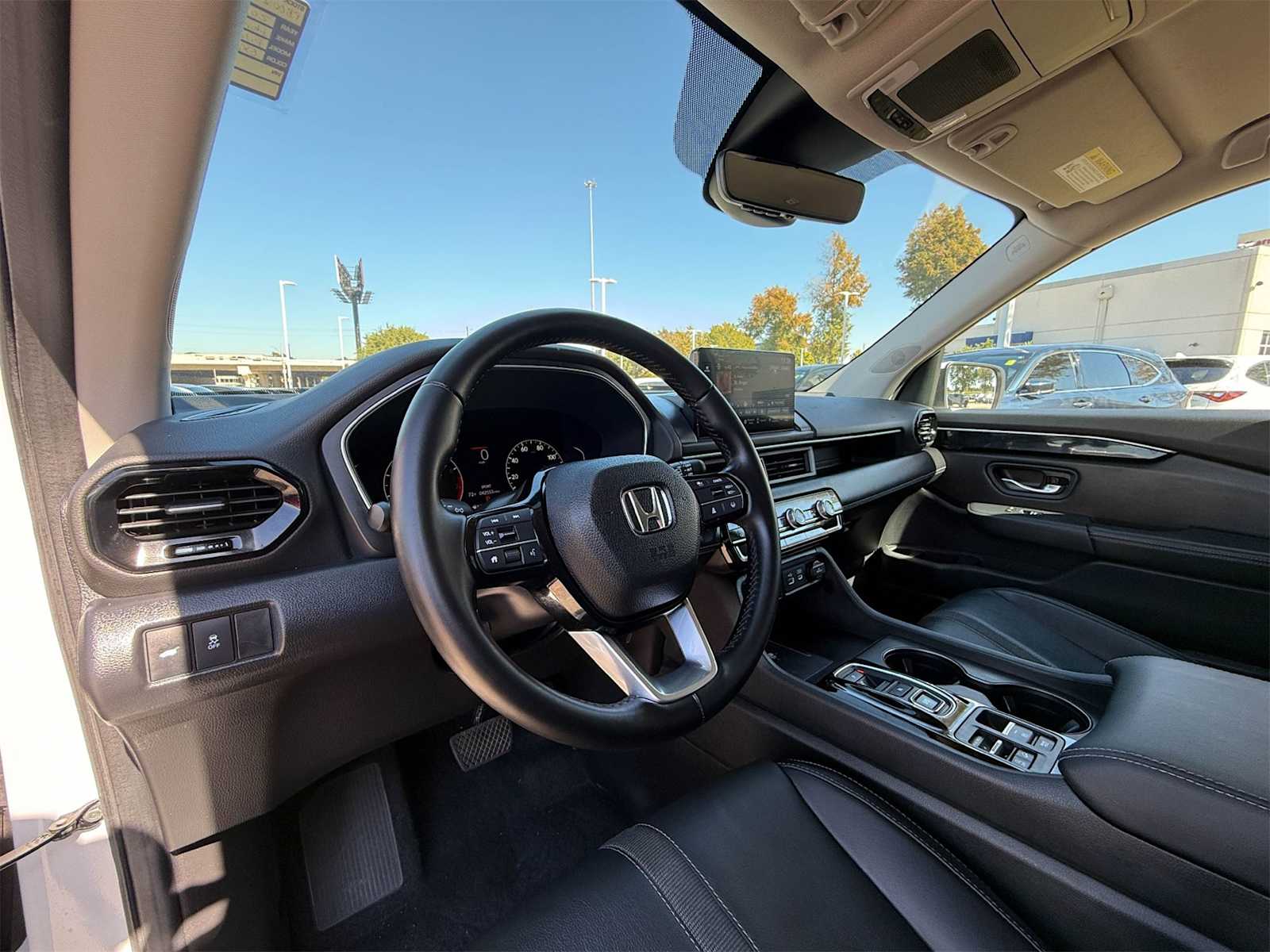 Thumbnail: 2023 Honda Pilot - 2