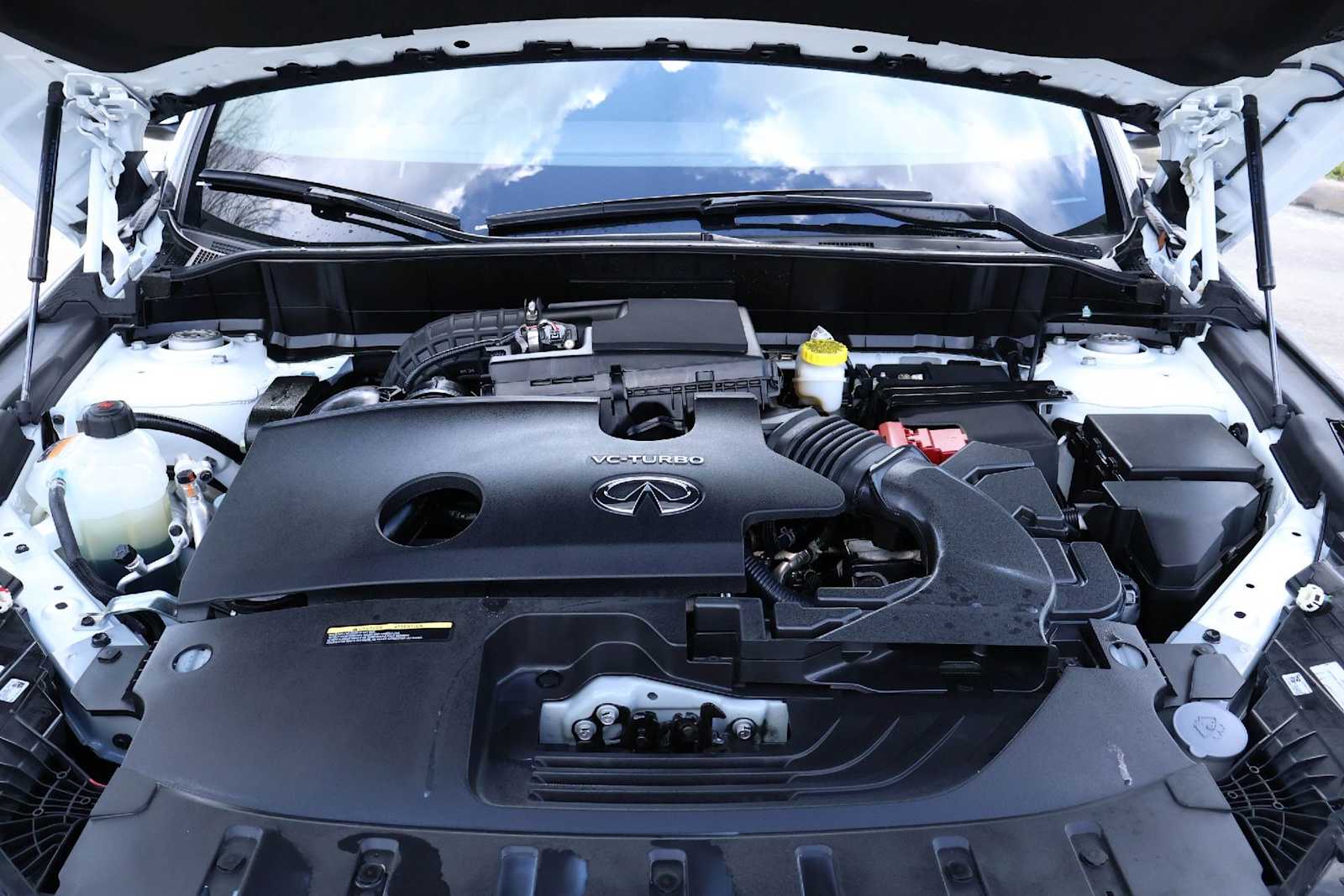 Thumbnail: 2025 INFINITI QX50 - 9