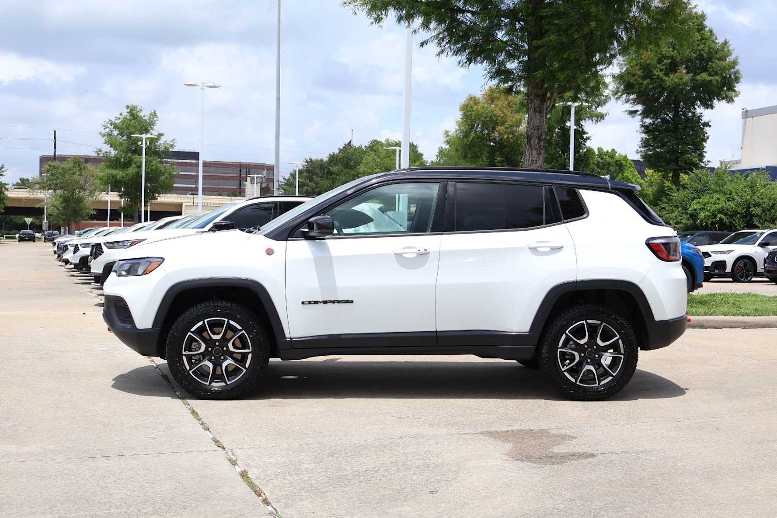 Thumbnail: 2025 Jeep Compass - 3