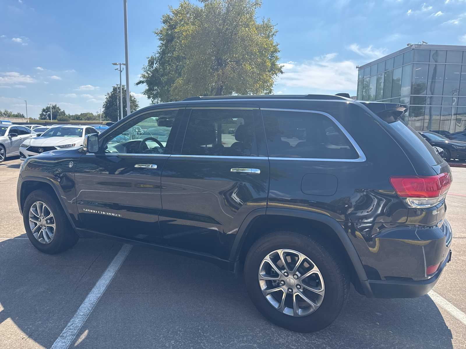 Thumbnail: 2016 Jeep Grand Cherokee - 3