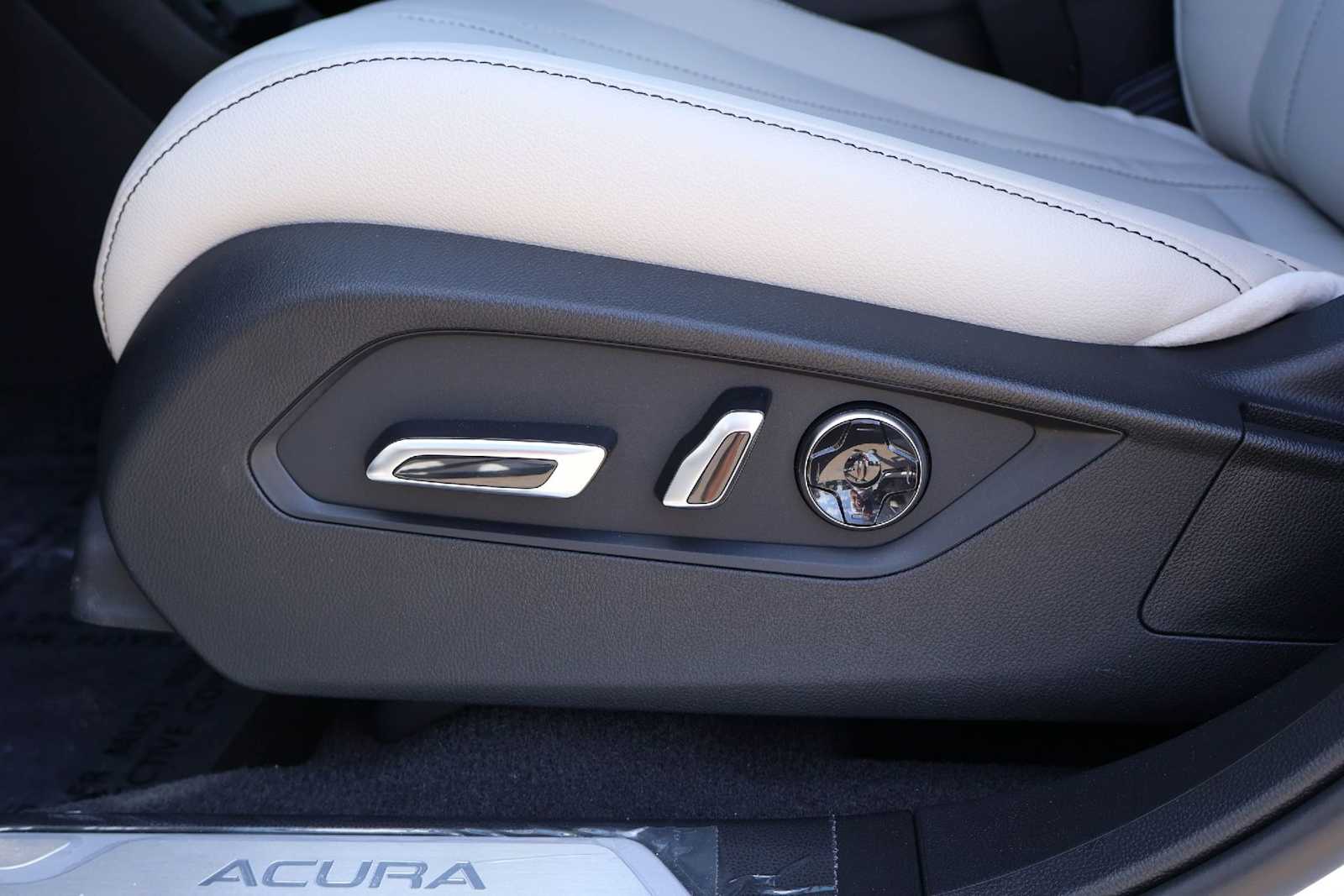 Thumbnail: 2026 Acura RDX - 24