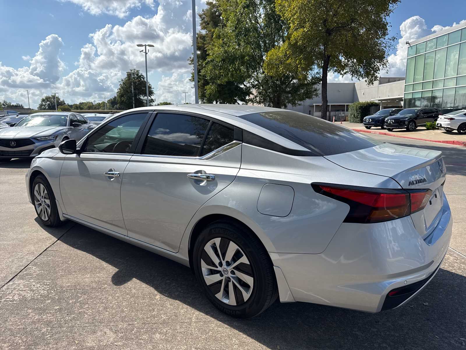 2024 Nissan Altima 2.5 S photo 3