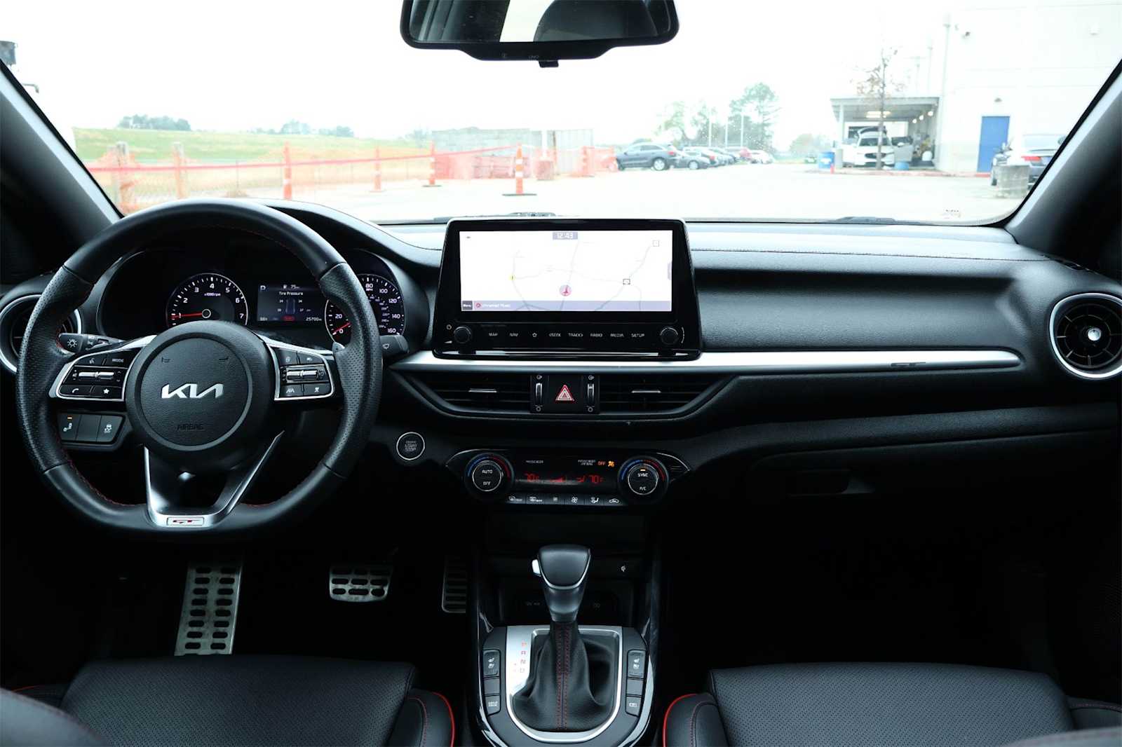 Thumbnail: 2022 Kia Forte - 10