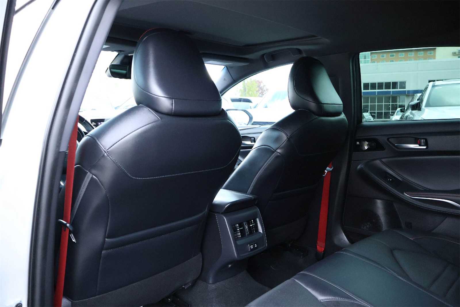 Thumbnail: 2021 Toyota Avalon - 12