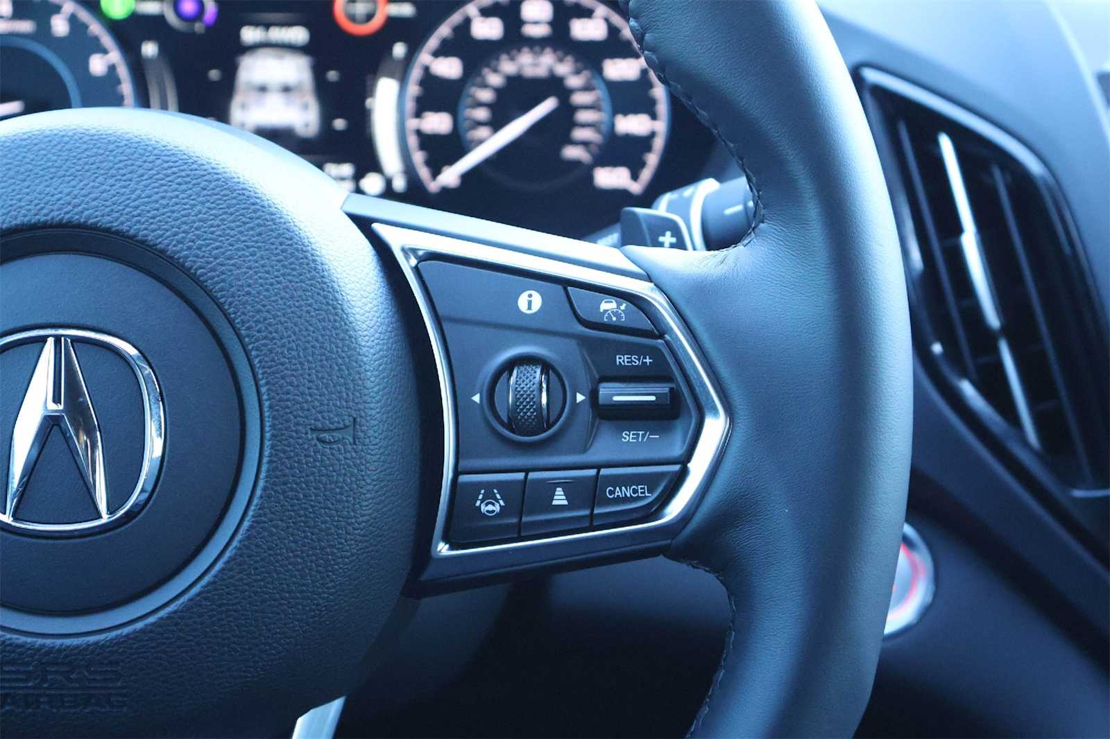 Thumbnail: 2025 Acura RDX - 23