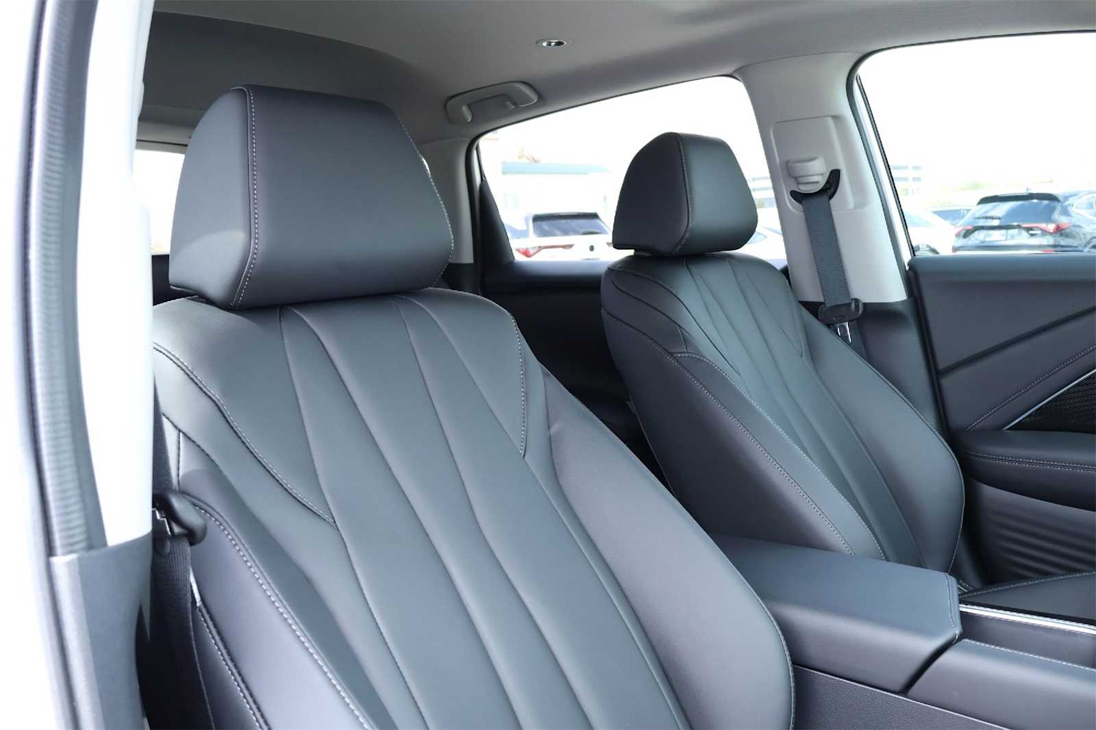 Thumbnail: 2025 Acura ADX - 14