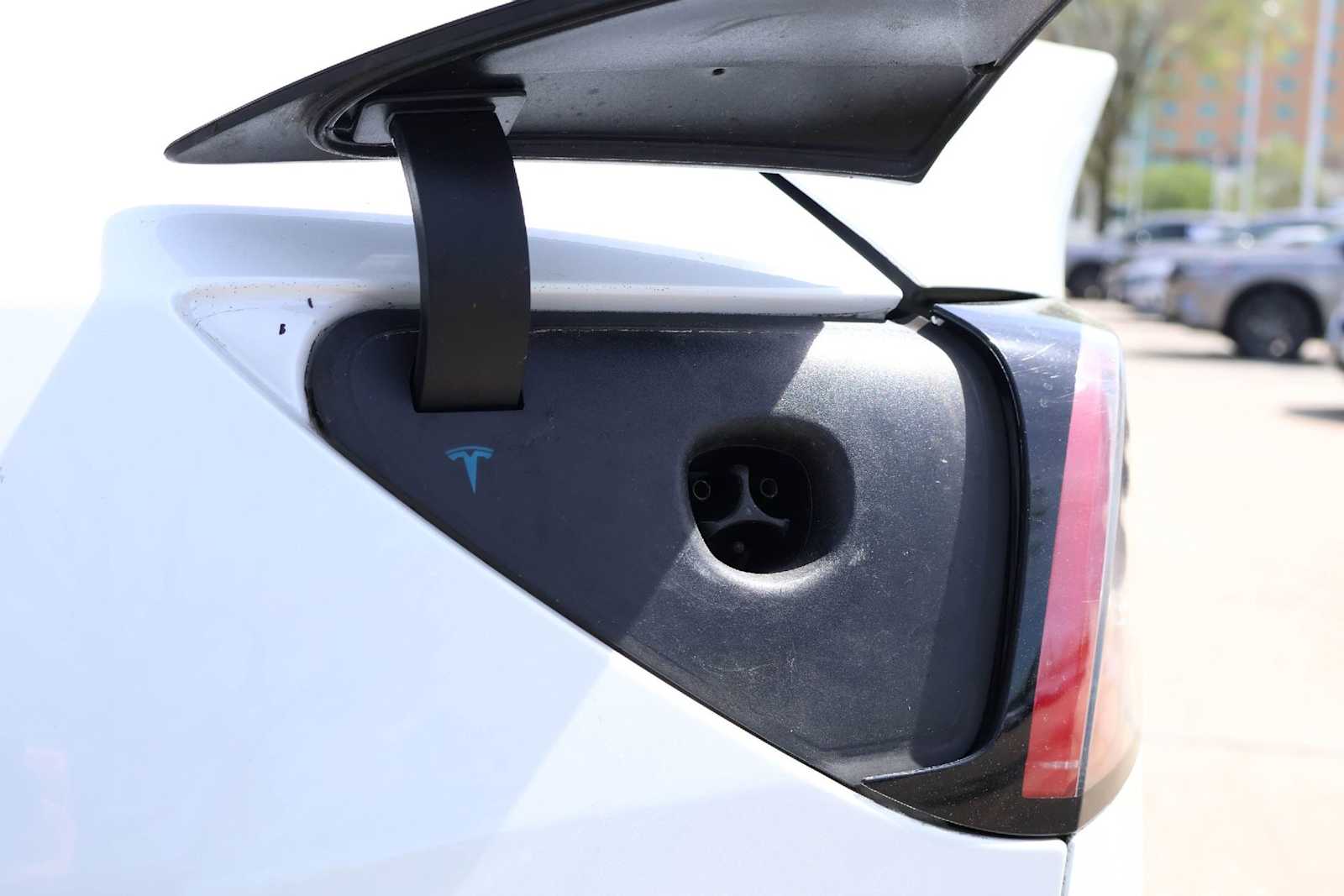 Thumbnail: 2020 Tesla Model Y - 25