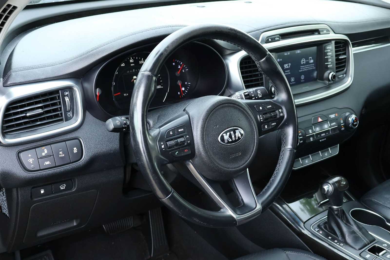 Thumbnail: 2018 Kia Sorento - 2