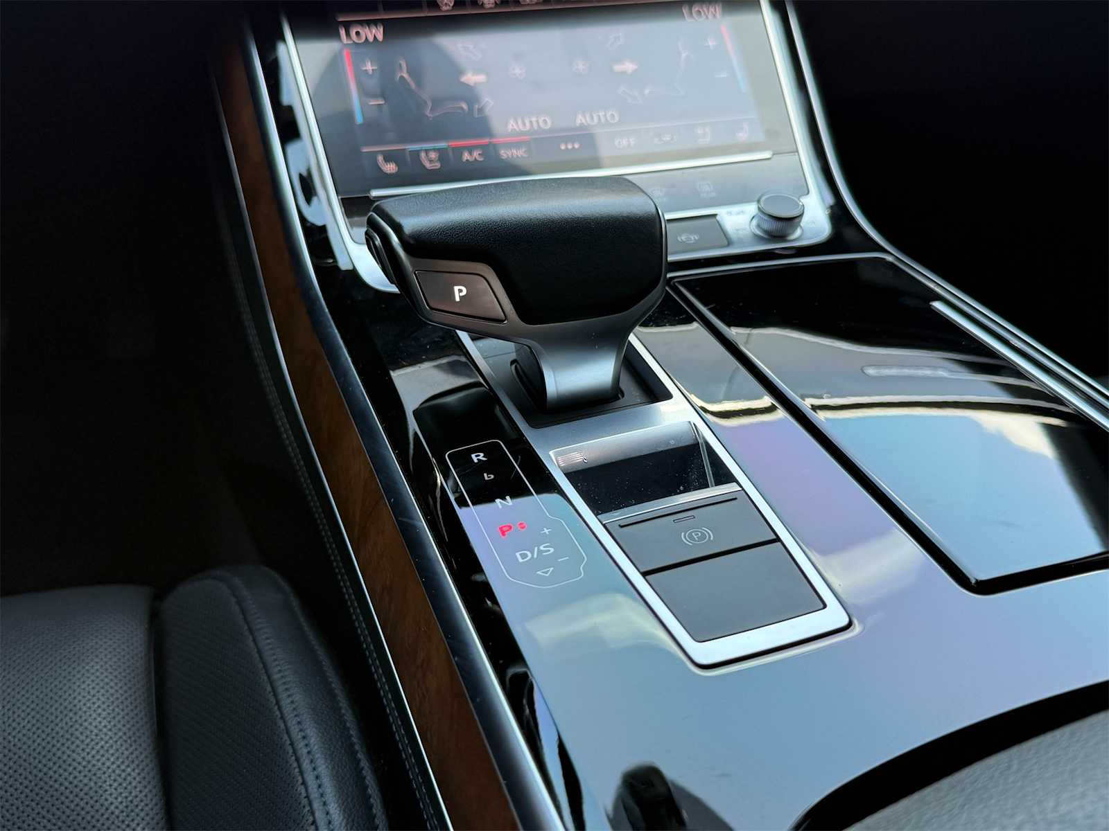 Thumbnail: 2019 Audi A8 - 17