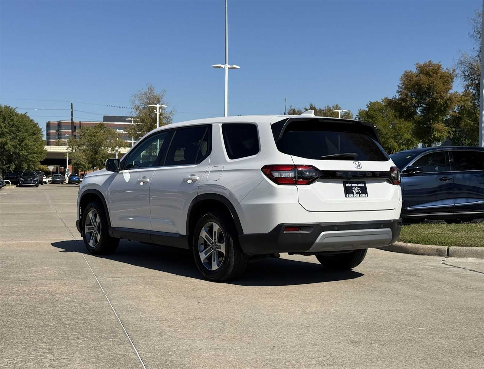 Thumbnail: 2023 Honda Pilot - 4