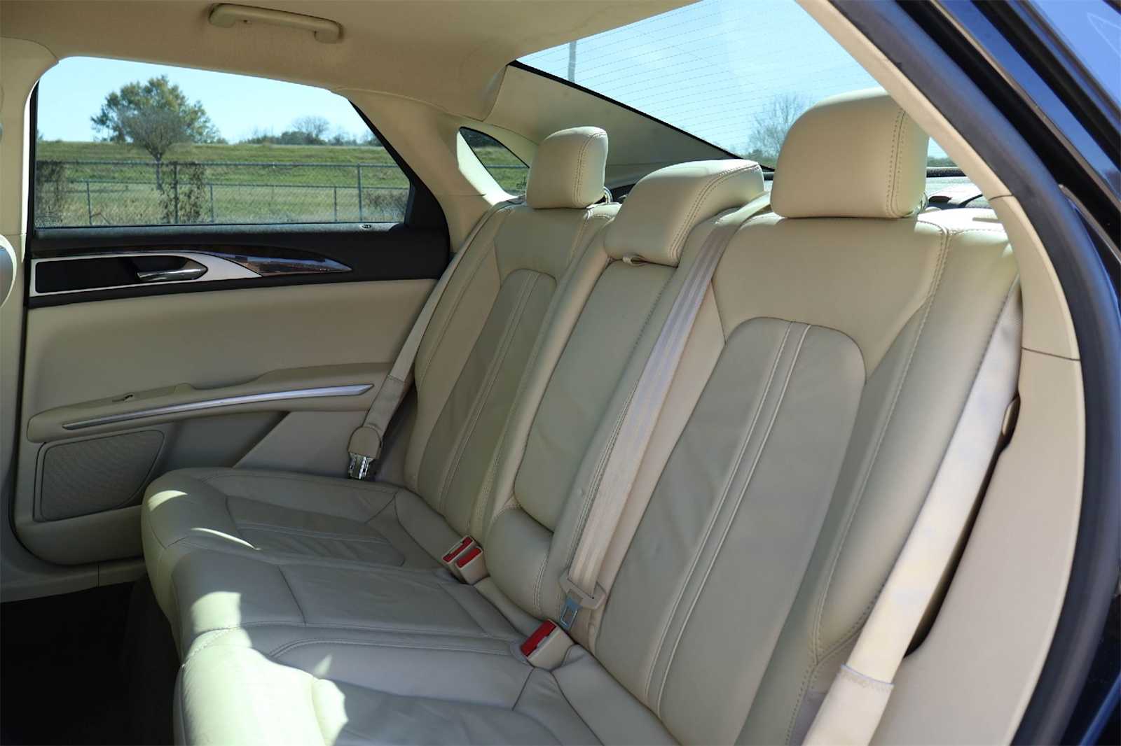 Thumbnail: 2014 Lincoln MKZ - 13