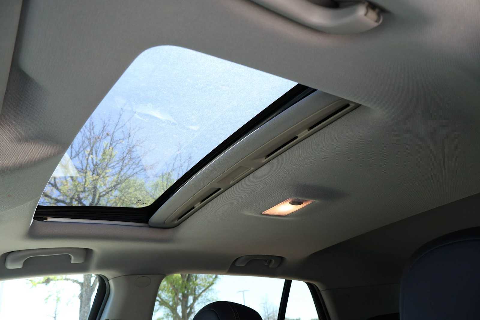 Thumbnail: 2018 Chevrolet Trax - 29