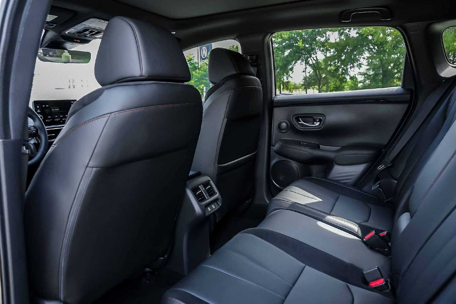 Thumbnail: 2025 Acura ADX - 12