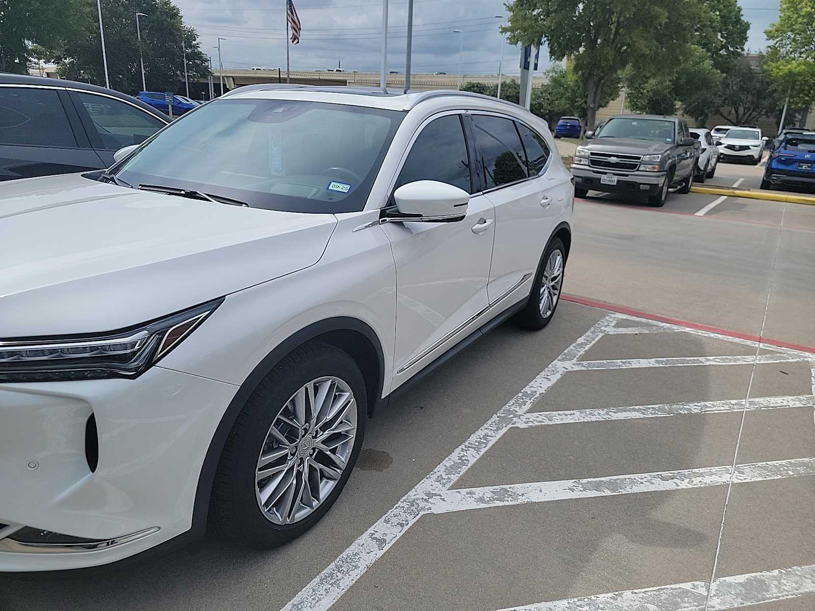 Thumbnail: 2023 Acura MDX - 1