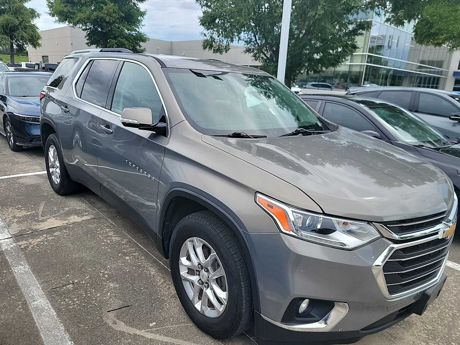 Thumbnail: 2018 Chevrolet Traverse - 3