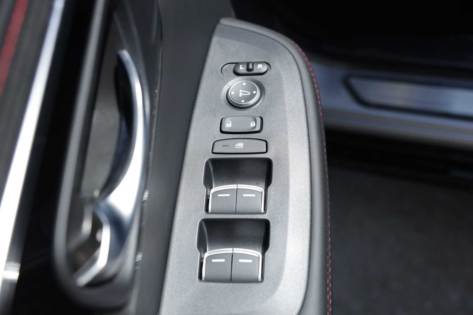 Thumbnail: 2025 Acura ADX - 27