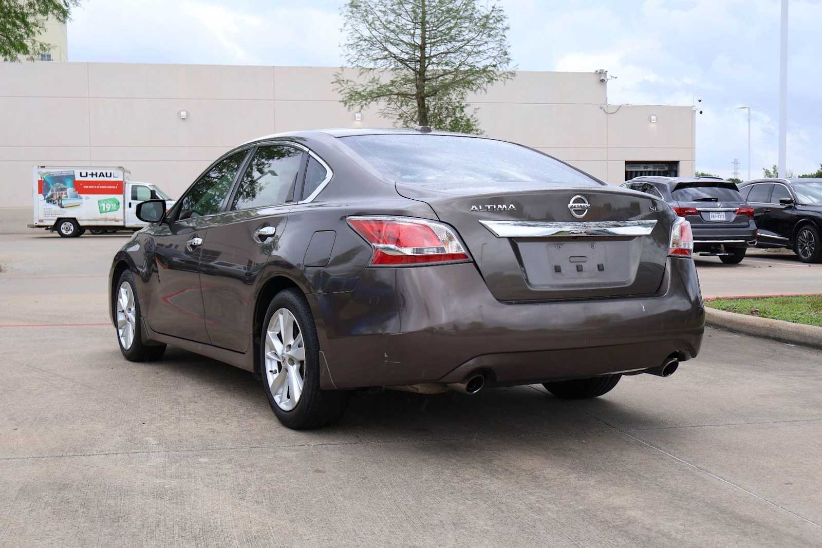 Thumbnail: 2015 Nissan Altima - 4