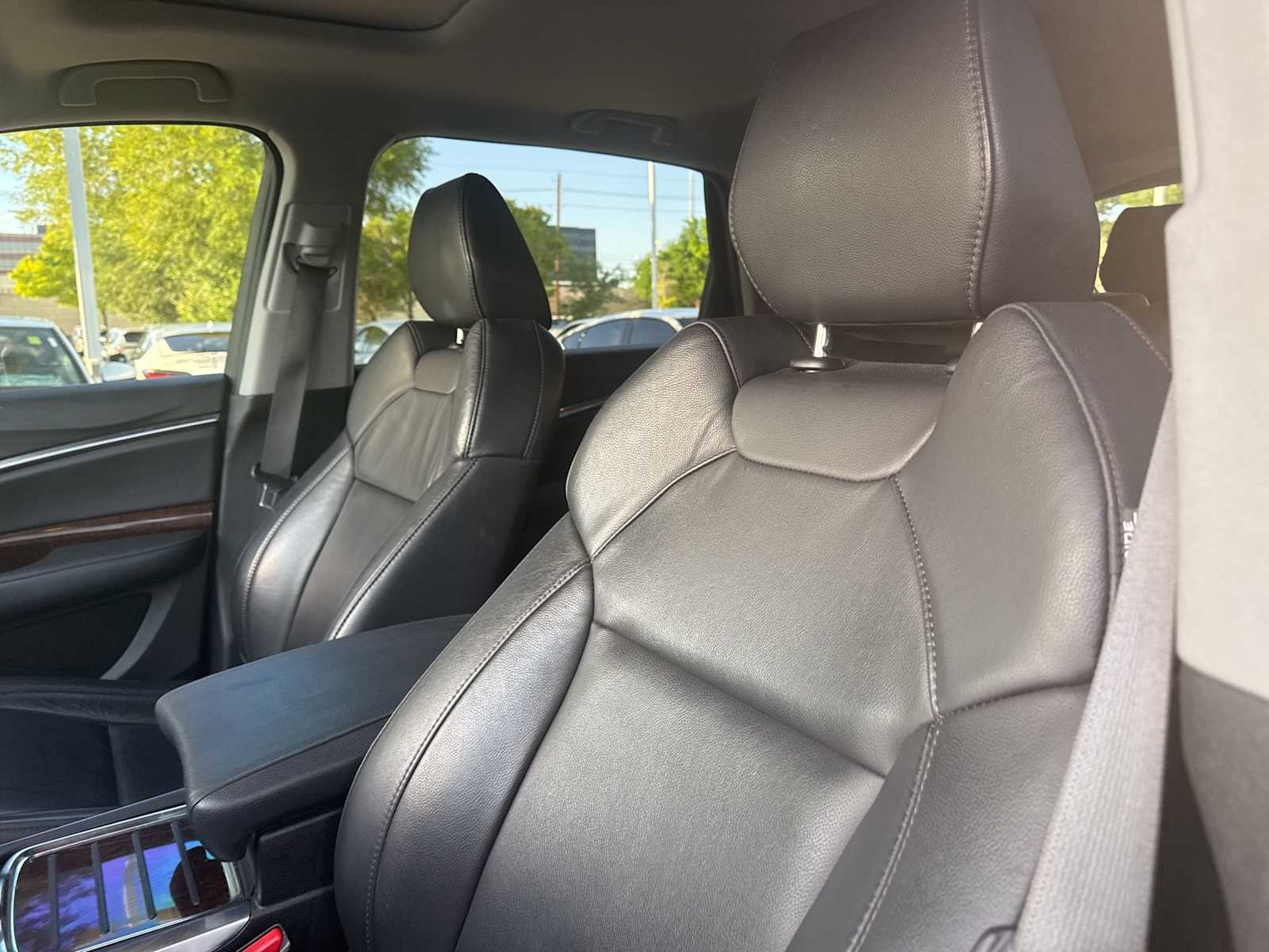 Thumbnail: 2020 Acura MDX - 7