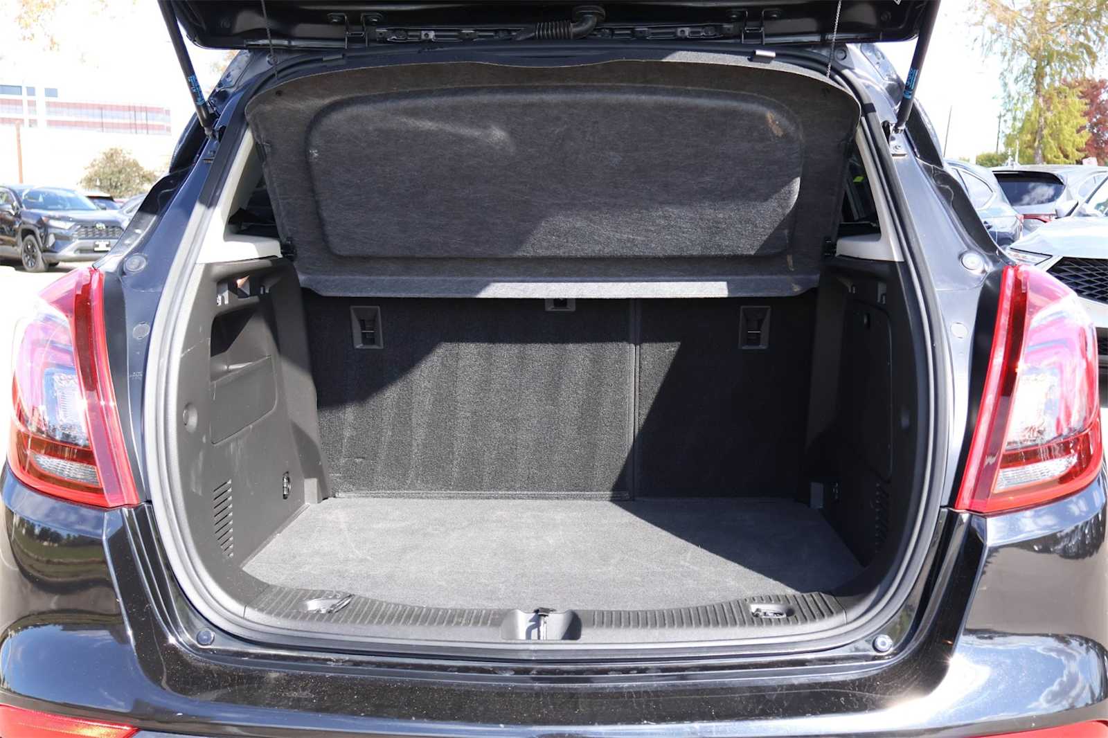 Thumbnail: 2018 Buick Encore - 19