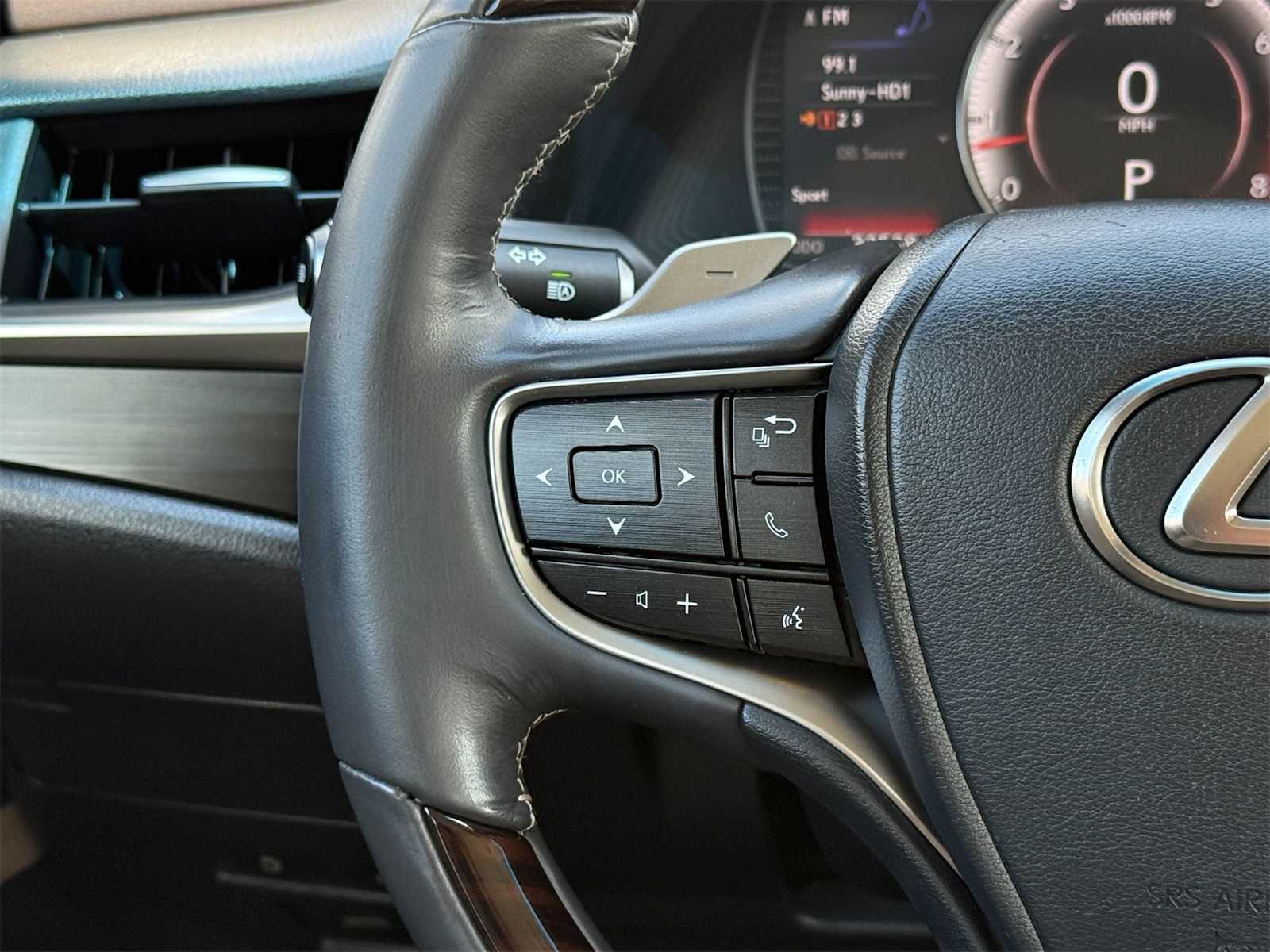 Thumbnail: 2019 Lexus ES - 22