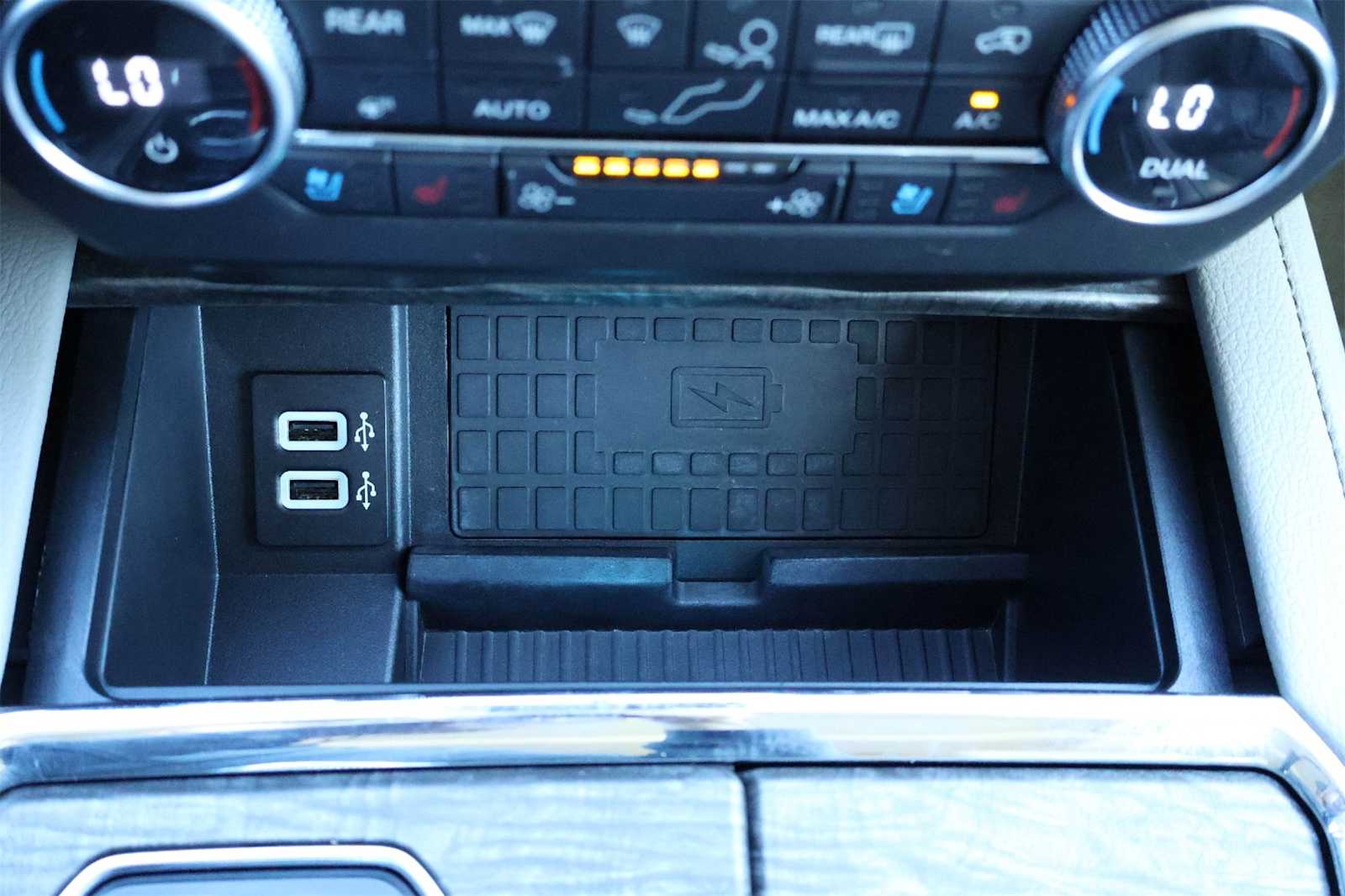 Thumbnail: 2019 Ford Expedition - 27