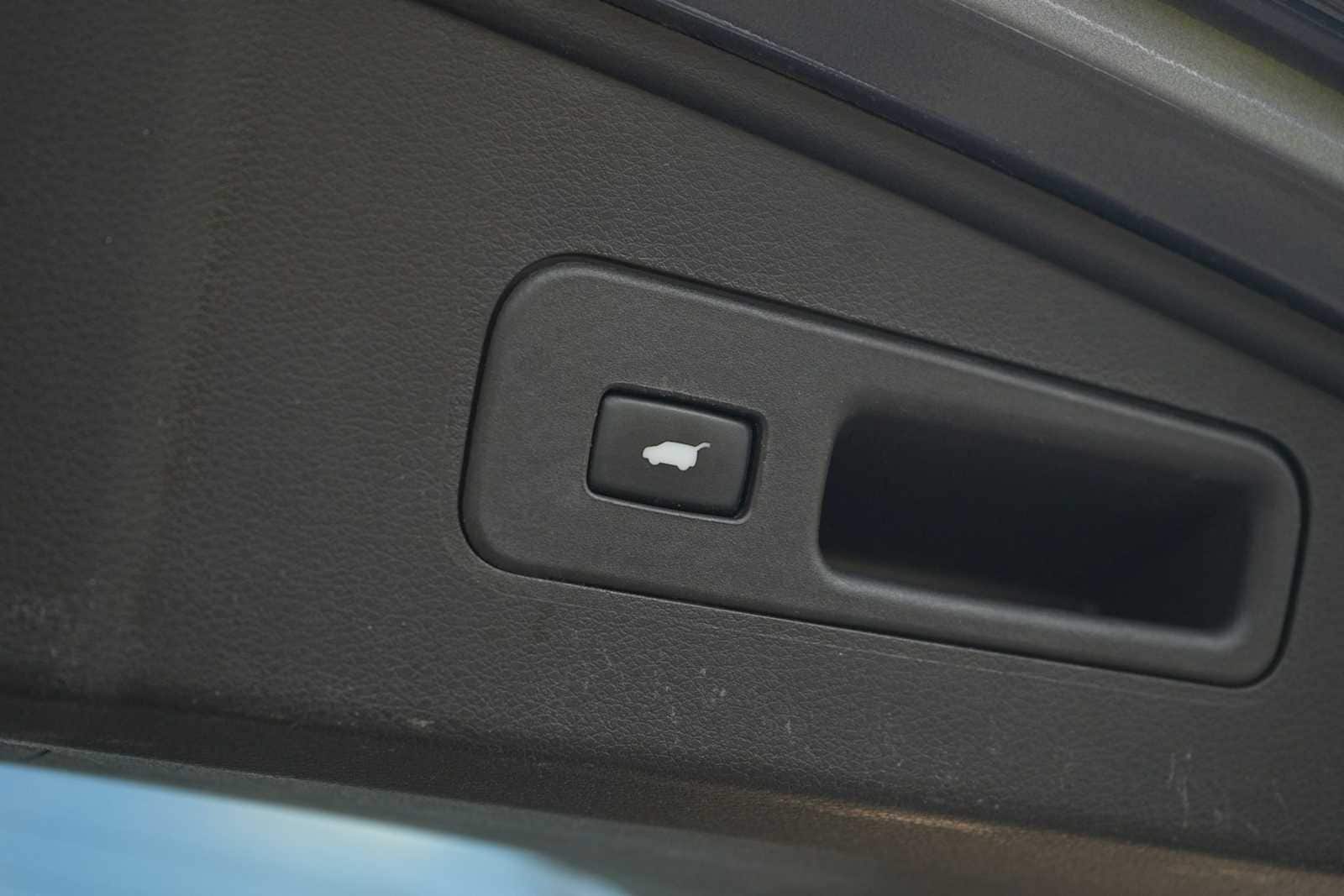 Thumbnail: 2017 Acura MDX - 26