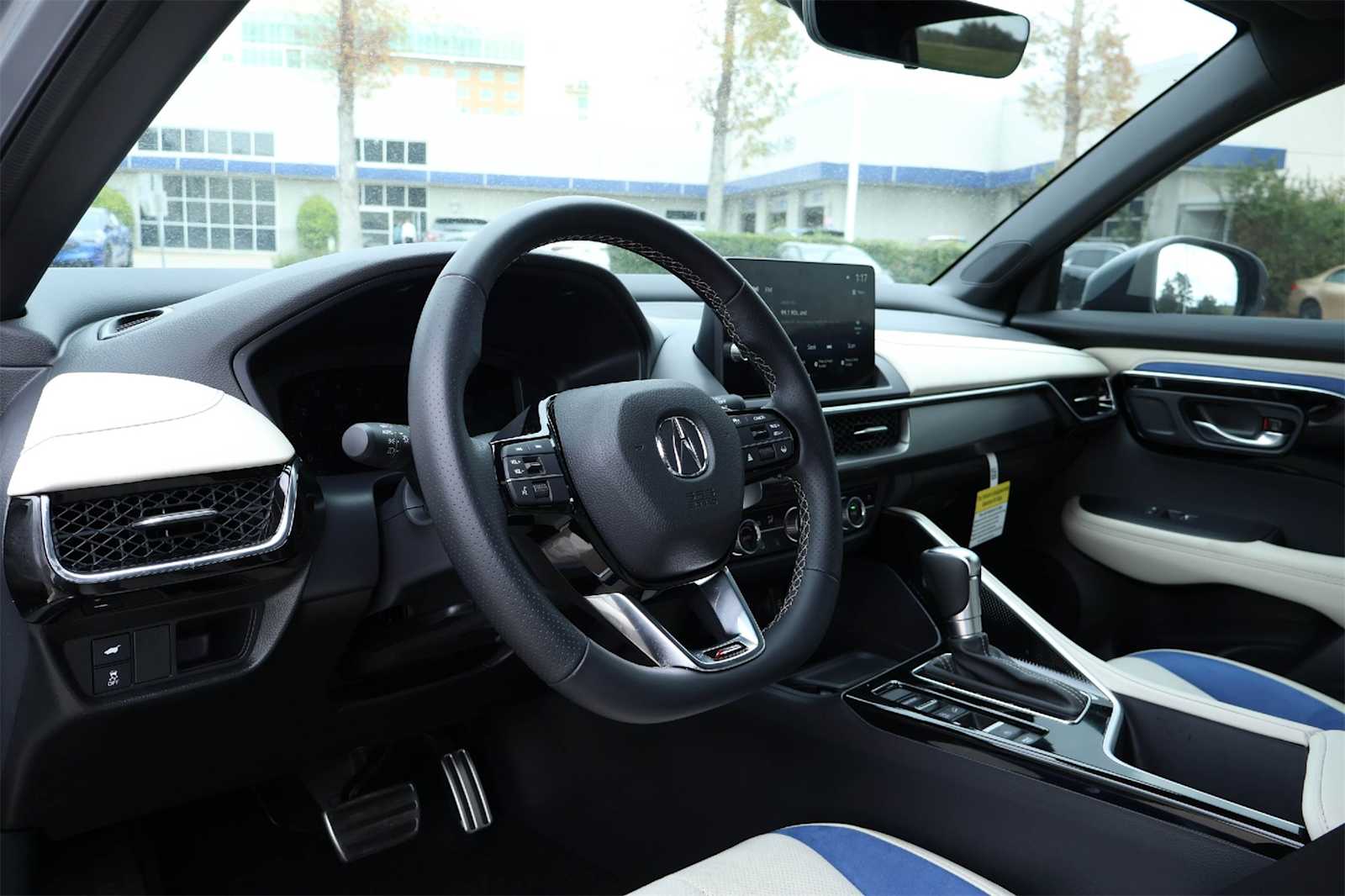 Thumbnail: 2025 Acura ADX - 2