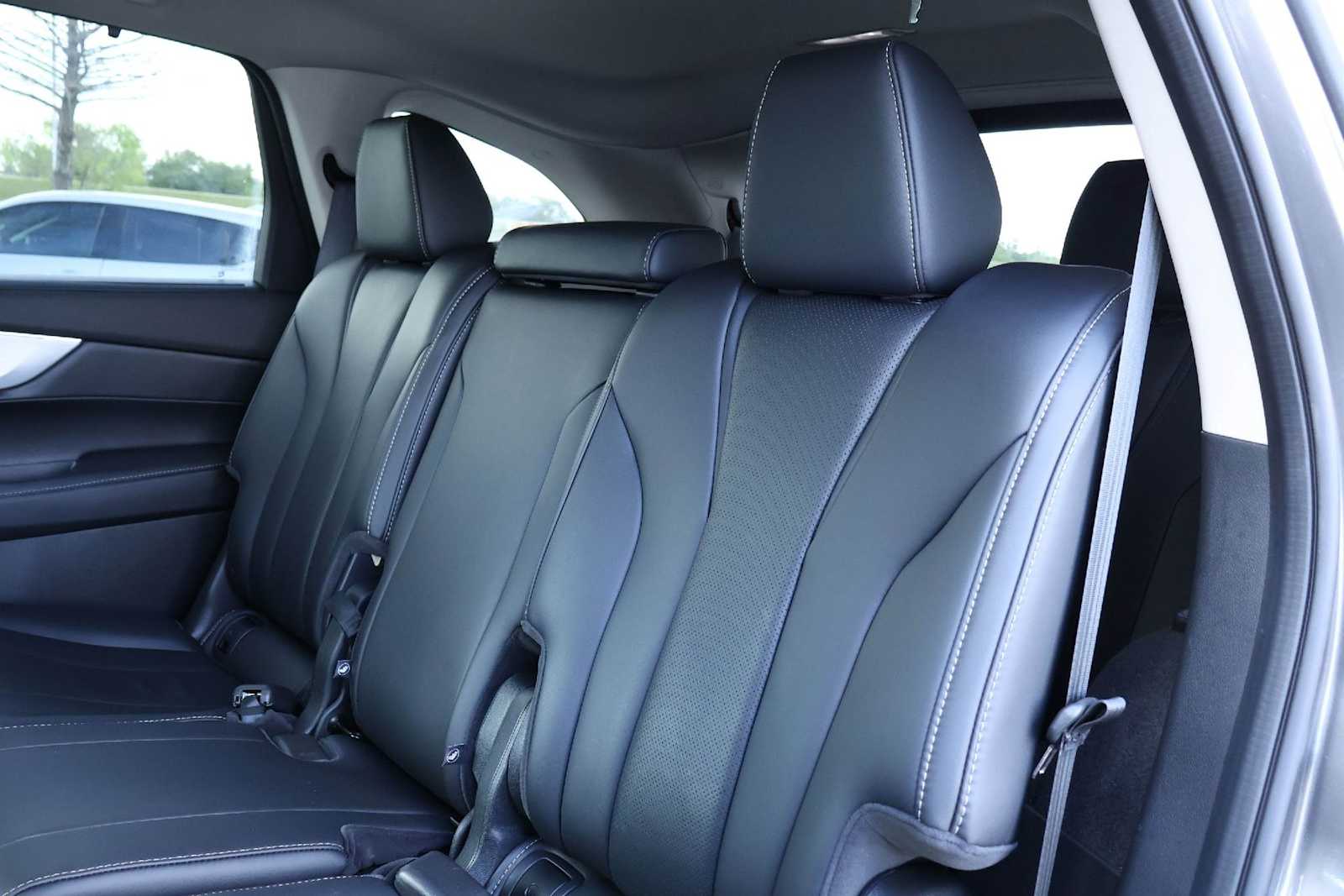 Thumbnail: 2023 Acura MDX - 13