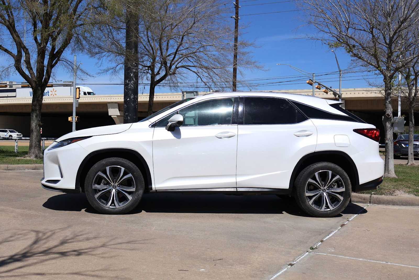 Thumbnail: 2020 Lexus RX - 3