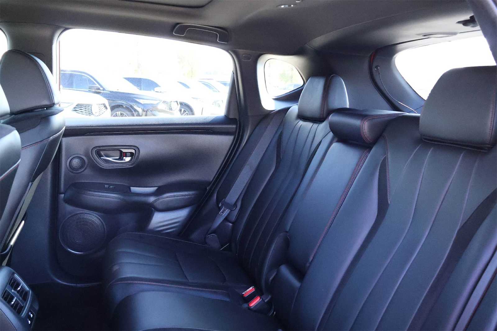 Thumbnail: 2025 Acura ADX - 13