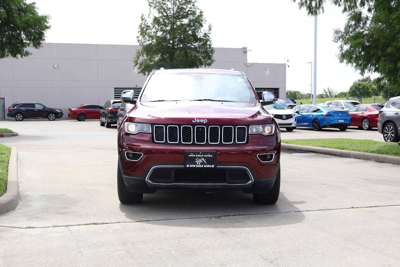 Thumbnail: 2017 Jeep Grand Cherokee - 6