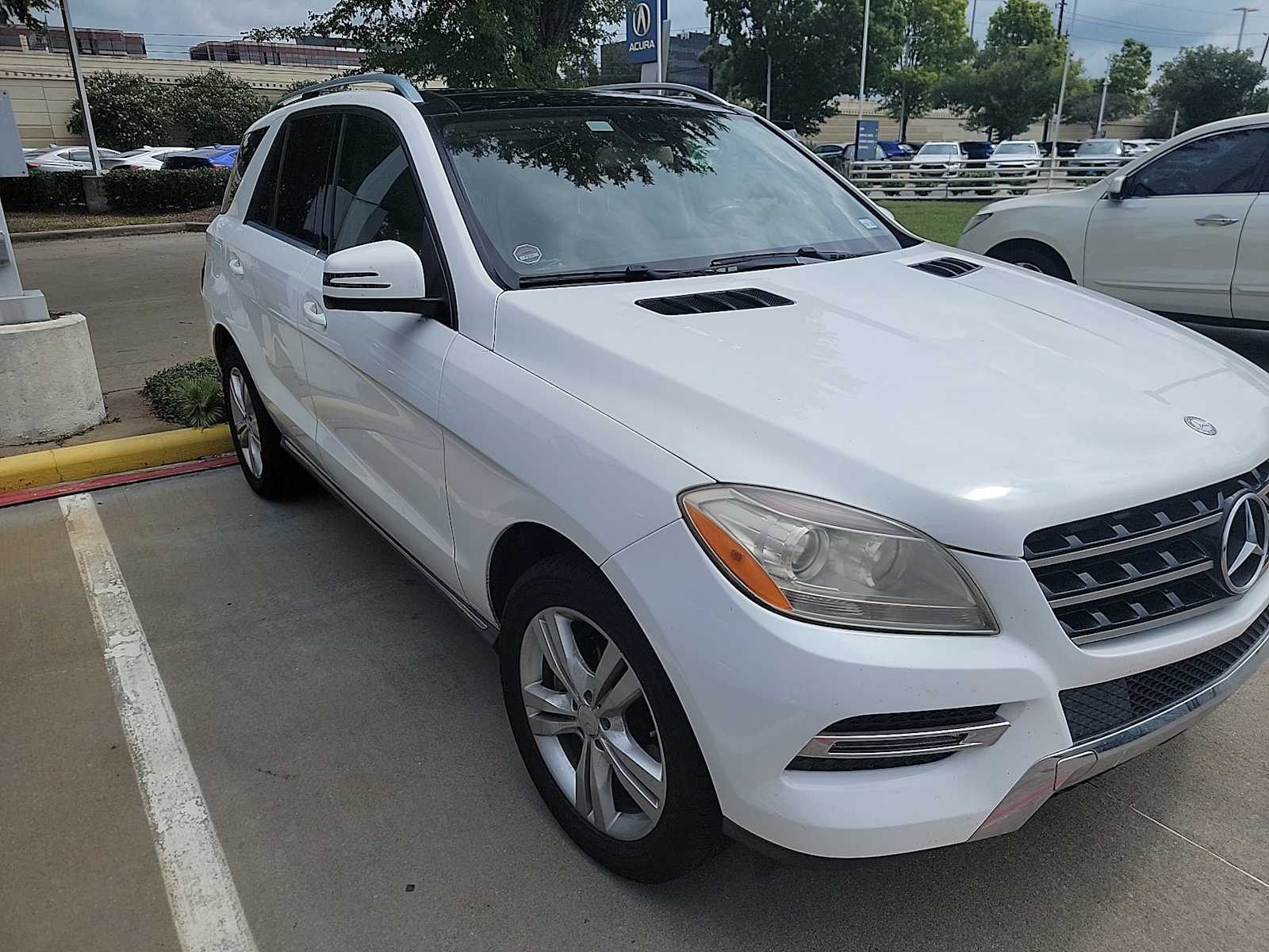 Thumbnail: 2015 Mercedes-Benz M-Class - 3