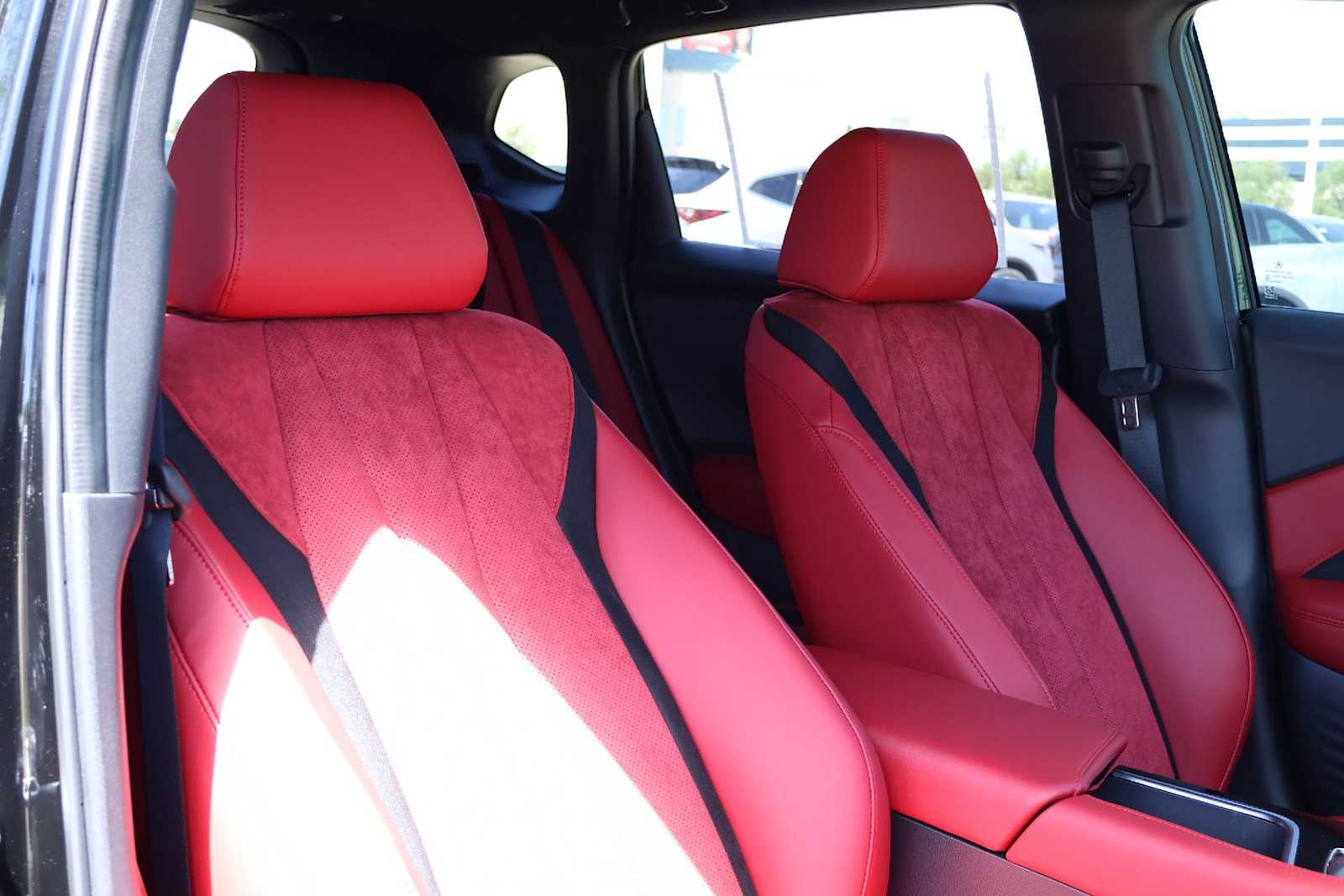 Thumbnail: 2025 Acura ADX - 14