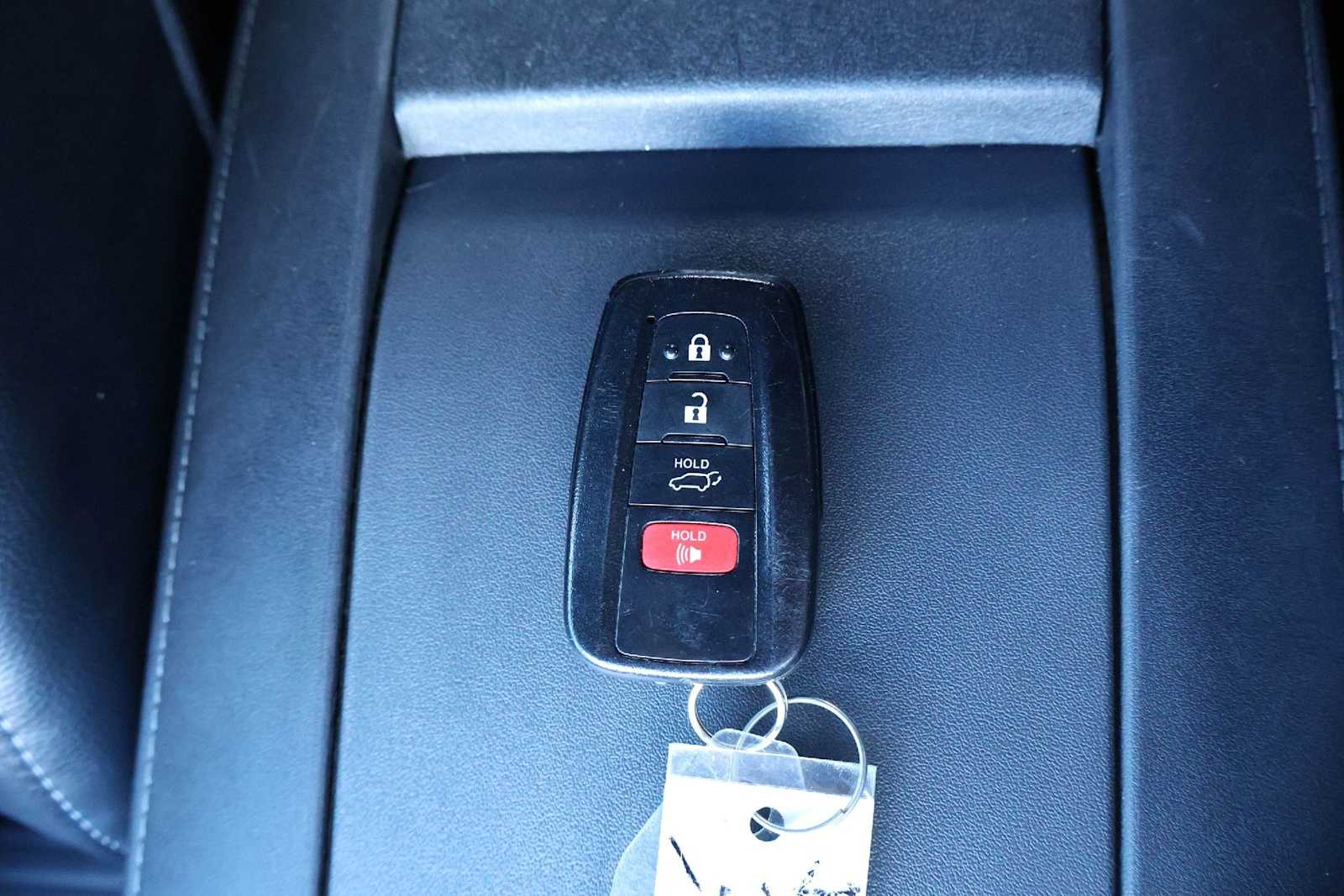 Thumbnail: 2021 Toyota Highlander - 20