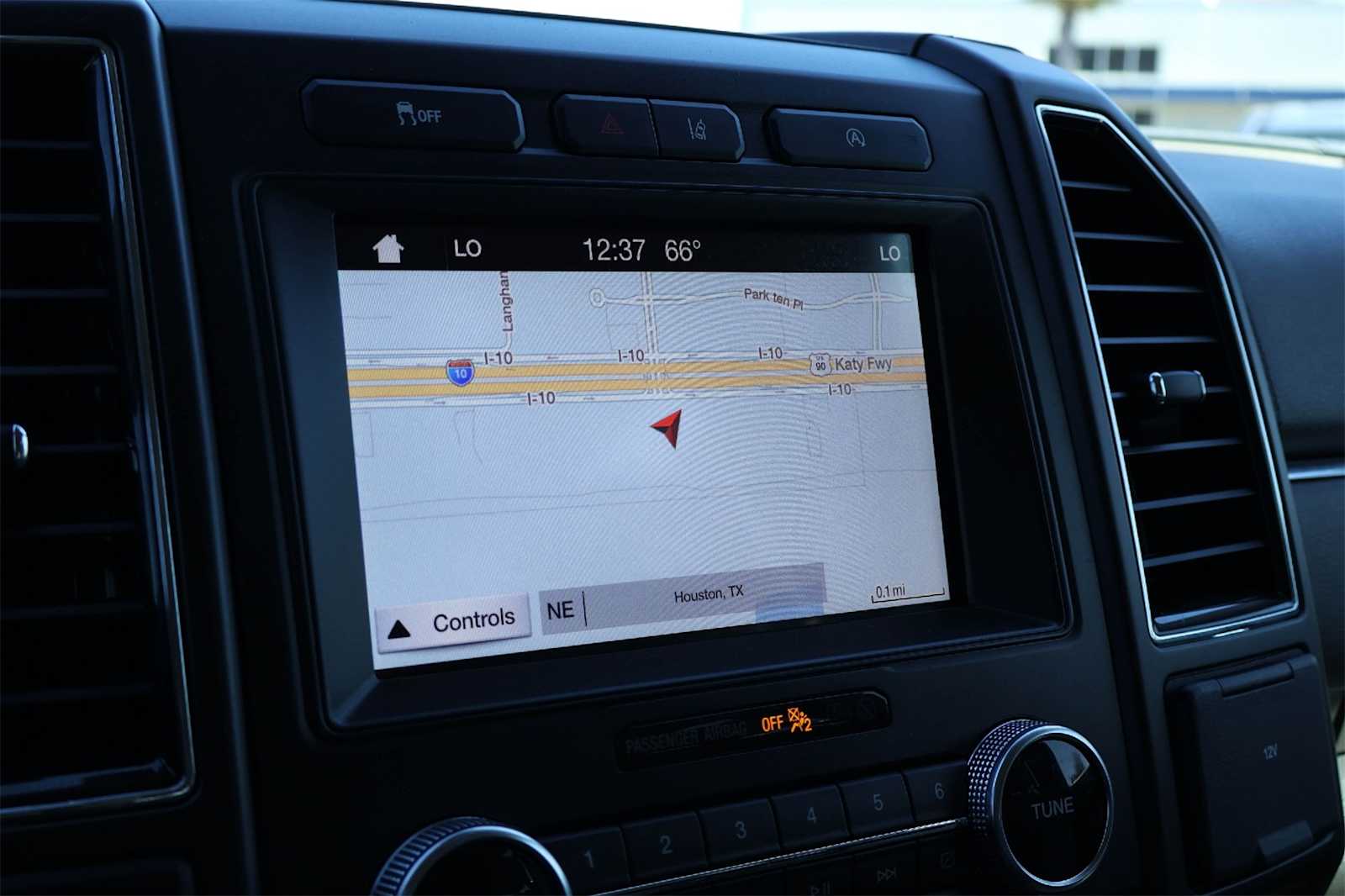 Thumbnail: 2019 Ford Expedition - 28