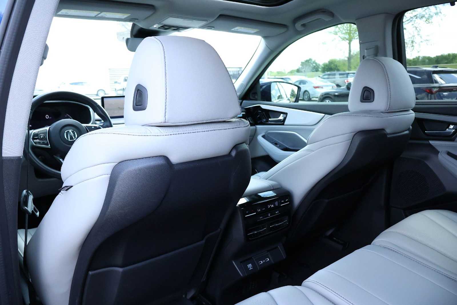 Thumbnail: 2023 Acura MDX - 12