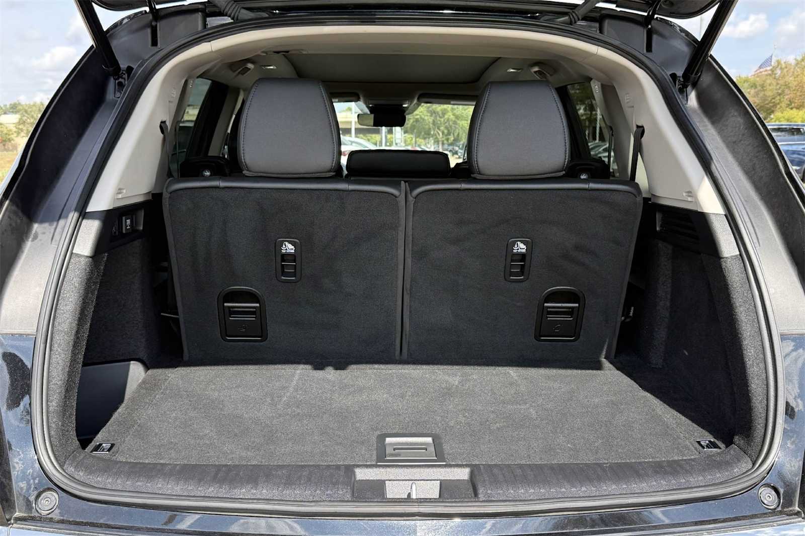 Thumbnail: 2025 Acura MDX - 19