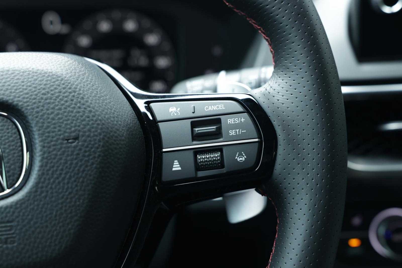 Thumbnail: 2025 Acura ADX - 17